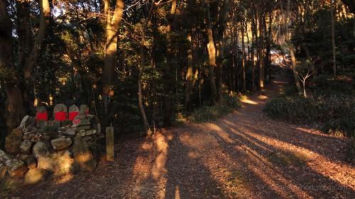 山道の三叉路